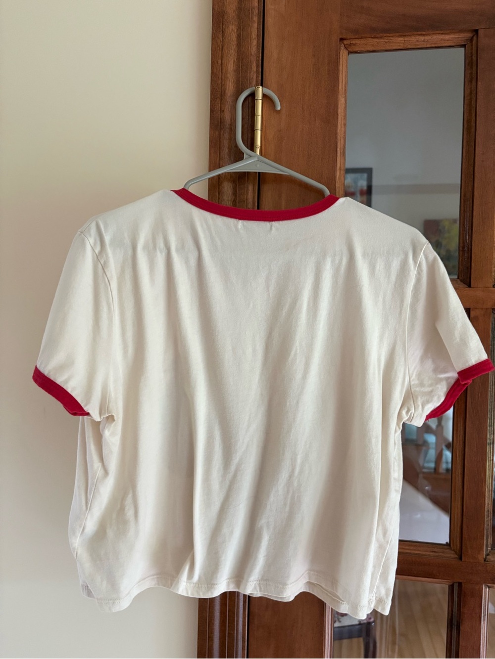 Originality brand “Local Fresh Cherries" cropped graphic Tshirt size XL - Picture 3 of 3